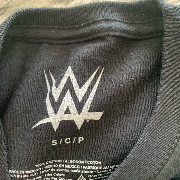 BNWOT Boys WWE T-shirt size small - Picture 3 of 3